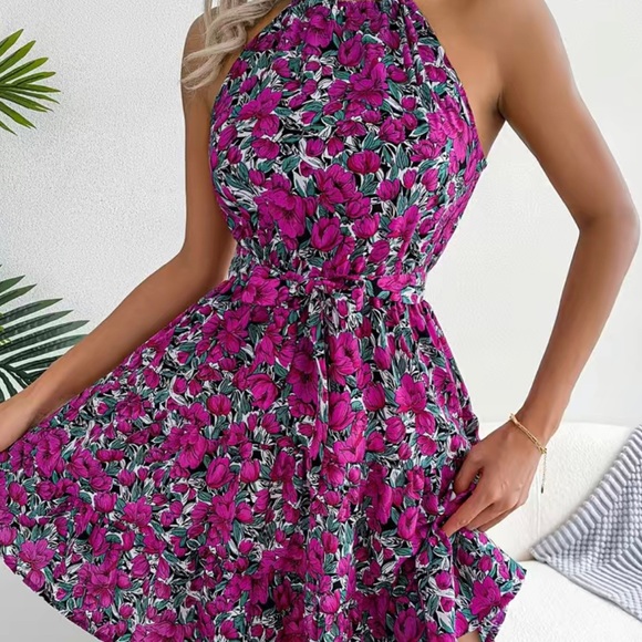 Dress - Picture 2 of 4